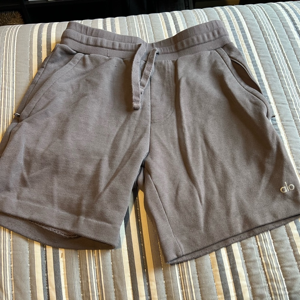 MENS ALO SHORTS